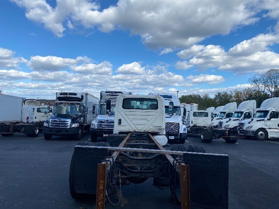 Cab and Chassis Truck-Light and Medium Duty Trucks-International-2018-4300-Jessup-MD-153,629\n\t\tmiles-$ 29,750 - Image 5