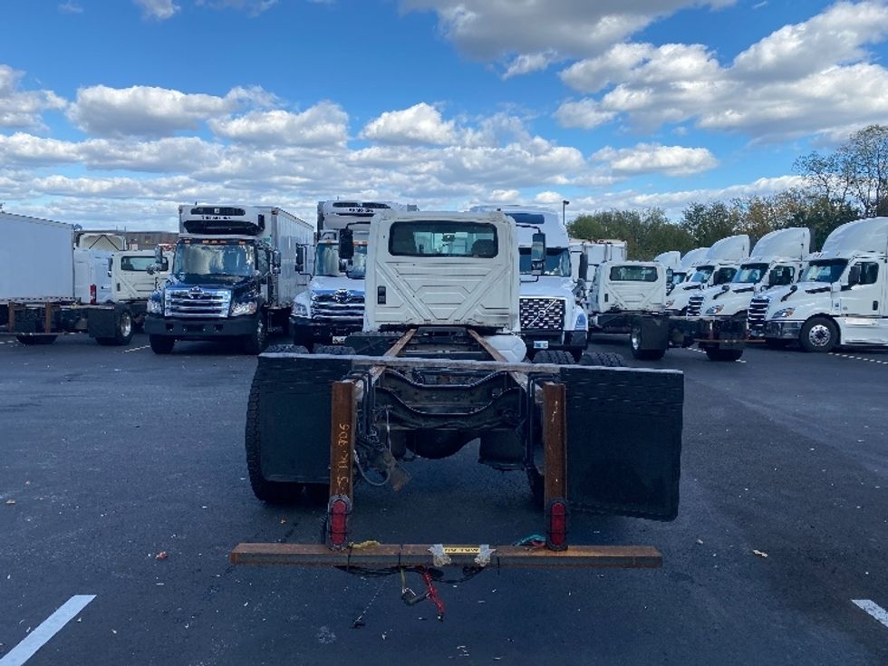 Cab and Chassis Truck-Light and Medium Duty Trucks-International-2018-4300-Jessup-MD-153,629\n\t\tmiles-$ 29,750 - Image 8
