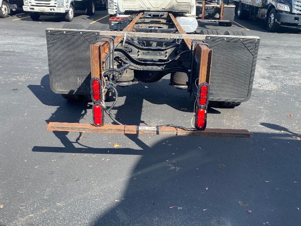 Cab and Chassis Truck-Light and Medium Duty Trucks-International-2018-4300-Jessup-MD-156,698\n\t\tmiles-$ 29,250 - Image 10