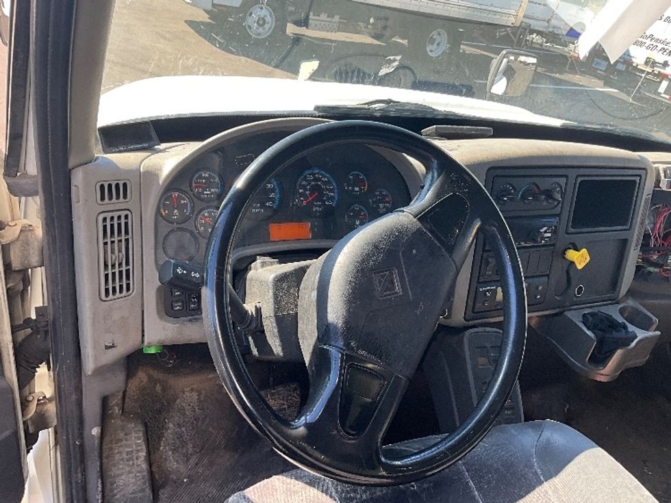 Cab and Chassis Truck-Light and Medium Duty Trucks-International-2018-4300-Jessup-MD-156,698\n\t\tmiles-$ 29,250 - Image 18