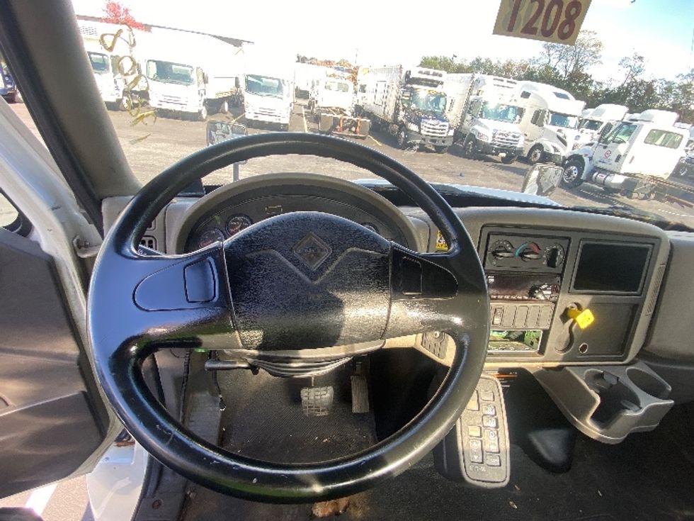 Cab and Chassis Truck-Light and Medium Duty Trucks-International-2018-4300-Jessup-MD-156,756\n\t\tmiles-$ 29,500 - Image 12
