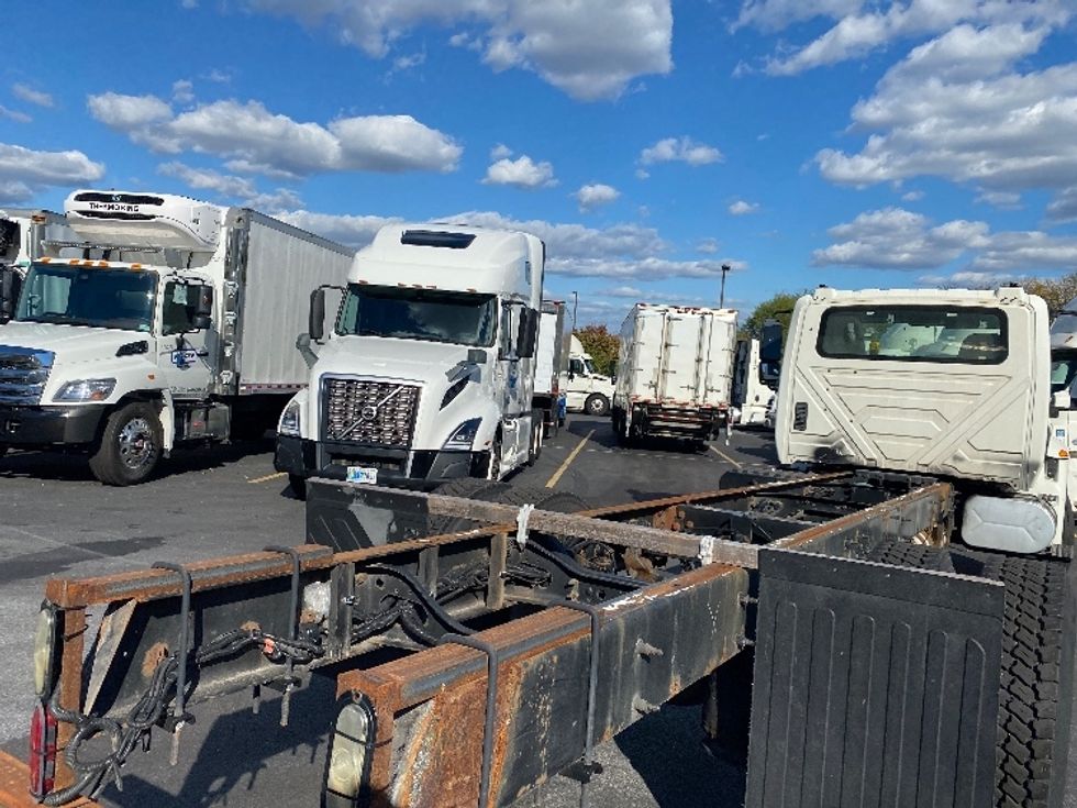 Cab and Chassis Truck-Light and Medium Duty Trucks-International-2018-4300-Jessup-MD-159,048\n\t\tmiles-$ 29,250 - Image 11