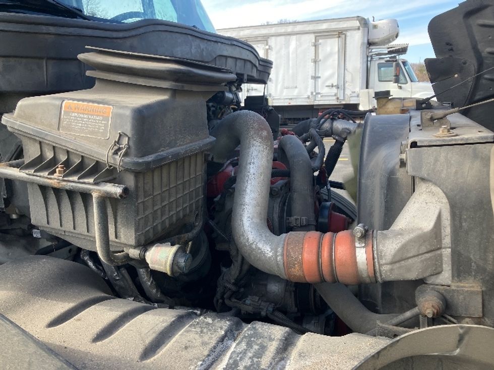 Cab and Chassis Truck-Light and Medium Duty Trucks-International-2018-4300-Jessup-MD-159,048\n\t\tmiles-$ 29,250 - Image 23