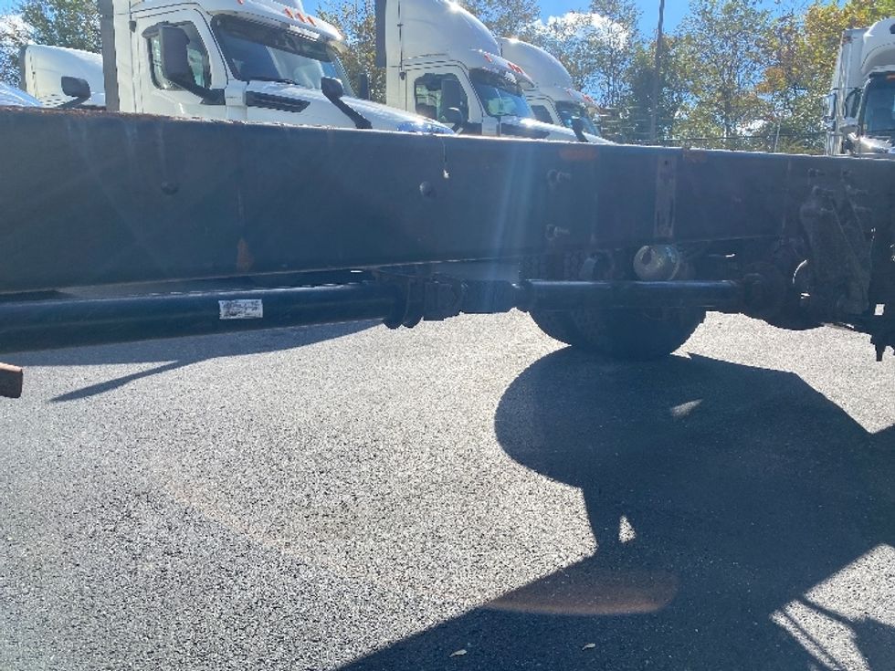 Cab and Chassis Truck-Light and Medium Duty Trucks-International-2018-4300-Jessup-MD-159,048\n\t\tmiles-$ 29,250 - Image 5