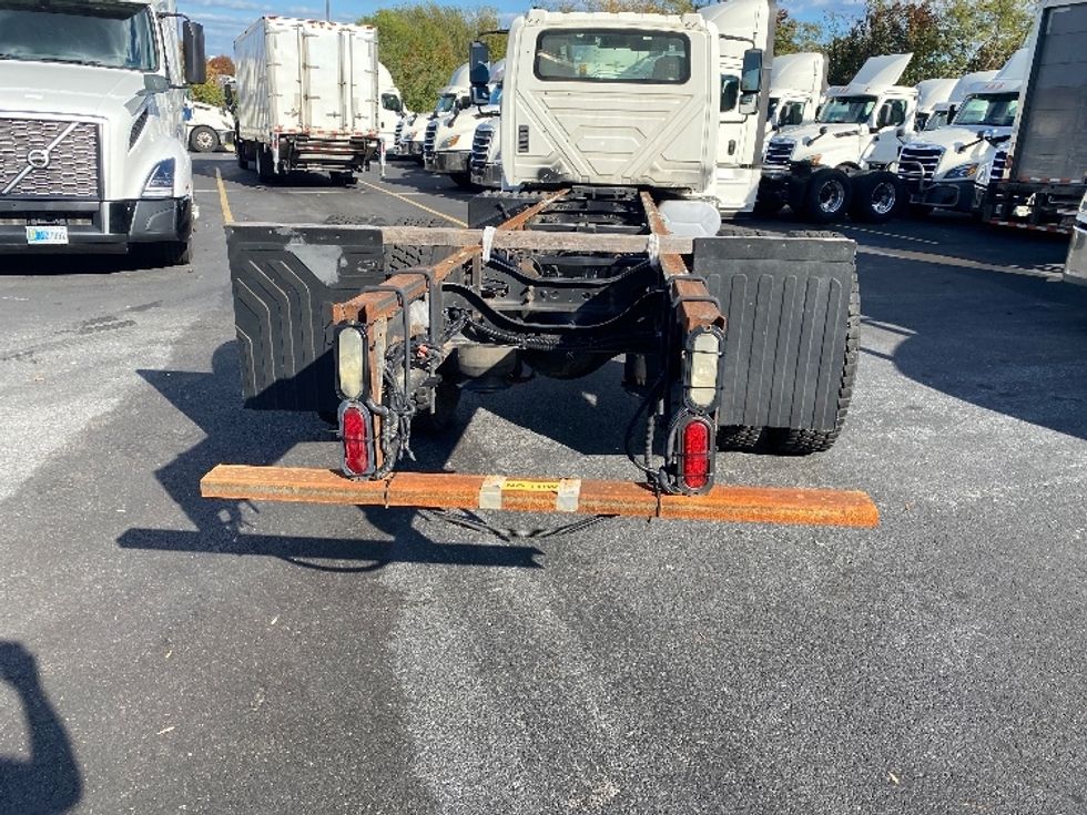 Cab and Chassis Truck-Light and Medium Duty Trucks-International-2018-4300-Jessup-MD-159,048\n\t\tmiles-$ 29,250 - Image 9