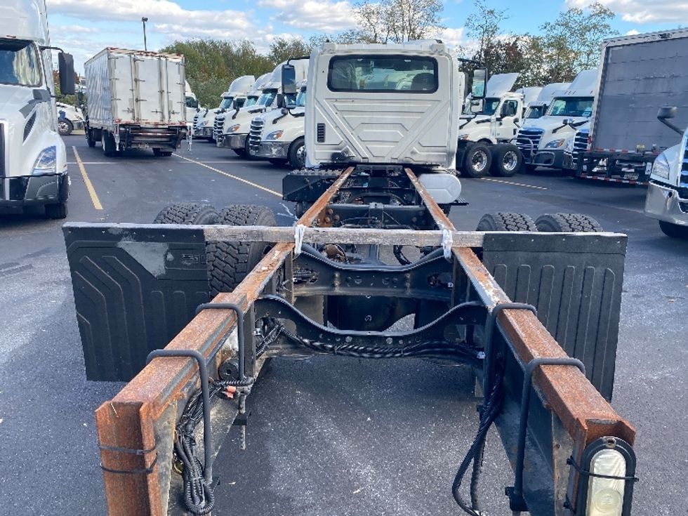 Cab and Chassis Truck-Light and Medium Duty Trucks-International-2018-4300-Jessup-MD-235,512\n\t\tmiles-$ 18,500 - Image 10