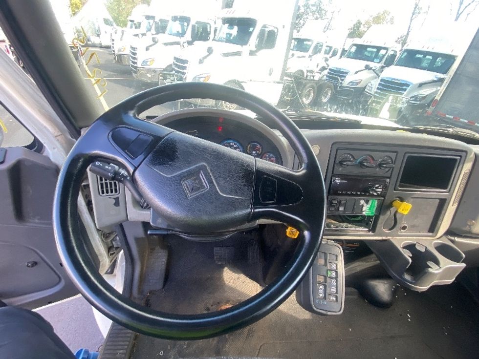 Cab and Chassis Truck-Light and Medium Duty Trucks-International-2018-4300-Jessup-MD-235,512\n\t\tmiles-$ 18,500 - Image 18