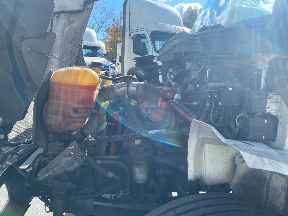 Cab and Chassis Truck-Light and Medium Duty Trucks-International-2018-4300-Jessup-MD-235,512\n\t\tmiles-$ 18,500 - Image 24