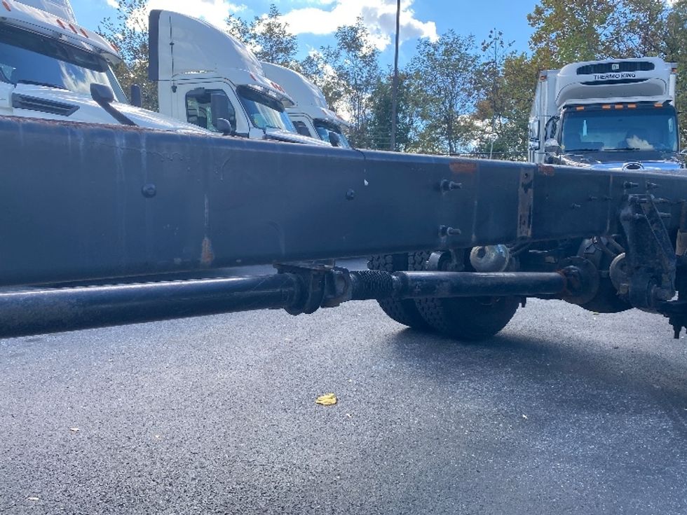 Cab and Chassis Truck-Light and Medium Duty Trucks-International-2018-4300-Jessup-MD-235,512\n\t\tmiles-$ 18,500 - Image 5