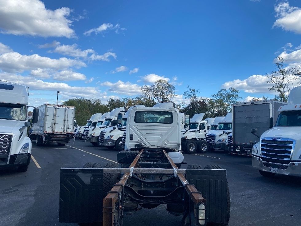 Cab and Chassis Truck-Light and Medium Duty Trucks-International-2018-4300-Jessup-MD-235,512\n\t\tmiles-$ 18,500 - Image 8