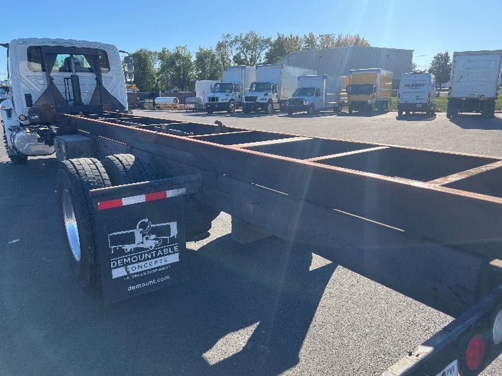 Cab and Chassis Truck-Light and Medium Duty Trucks-International-2019-4300-Bensalem-PA-42,748\n\t\tmiles-$ 39,500 - Image 11