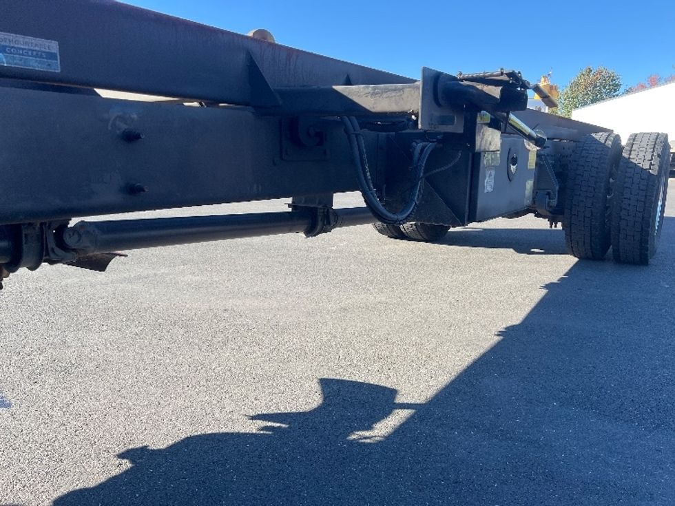 Cab and Chassis Truck-Light and Medium Duty Trucks-International-2019-4300-Bensalem-PA-42,748\n\t\tmiles-$ 39,500 - Image 5