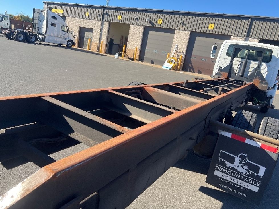 Cab and Chassis Truck-Light and Medium Duty Trucks-International-2019-4300-Bensalem-PA-48,214\n\t\tmiles-$ 39,000 - Image 12