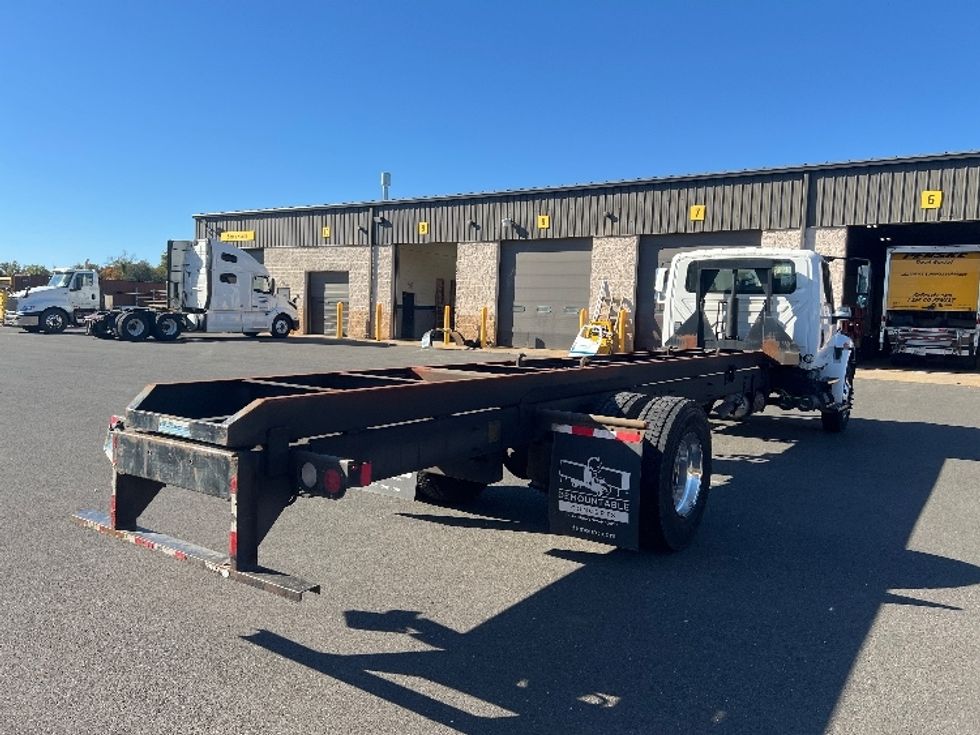 Cab and Chassis Truck-Light and Medium Duty Trucks-International-2019-4300-Bensalem-PA-48,214\n\t\tmiles-$ 39,000 - Image 13