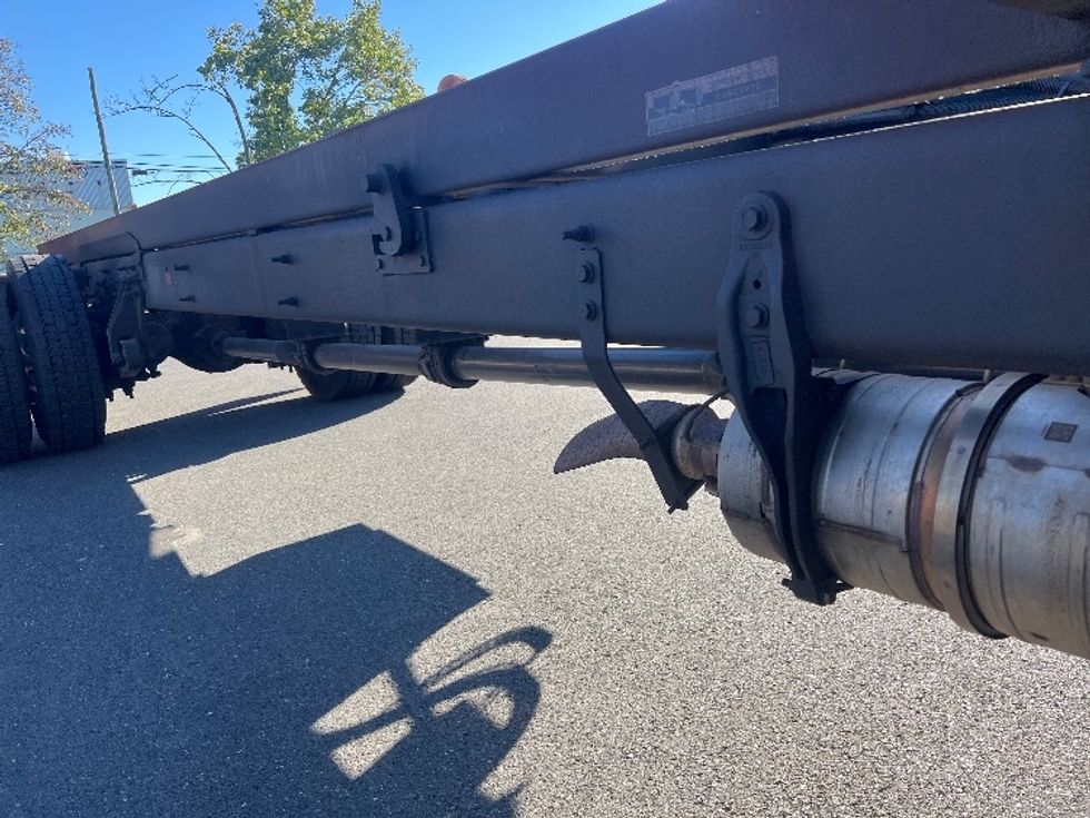 Cab and Chassis Truck-Light and Medium Duty Trucks-International-2019-4300-Bensalem-PA-48,214\n\t\tmiles-$ 39,000 - Image 14