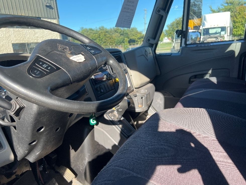 Cab and Chassis Truck-Light and Medium Duty Trucks-International-2019-4300-Bensalem-PA-48,214\n\t\tmiles-$ 39,000 - Image 17