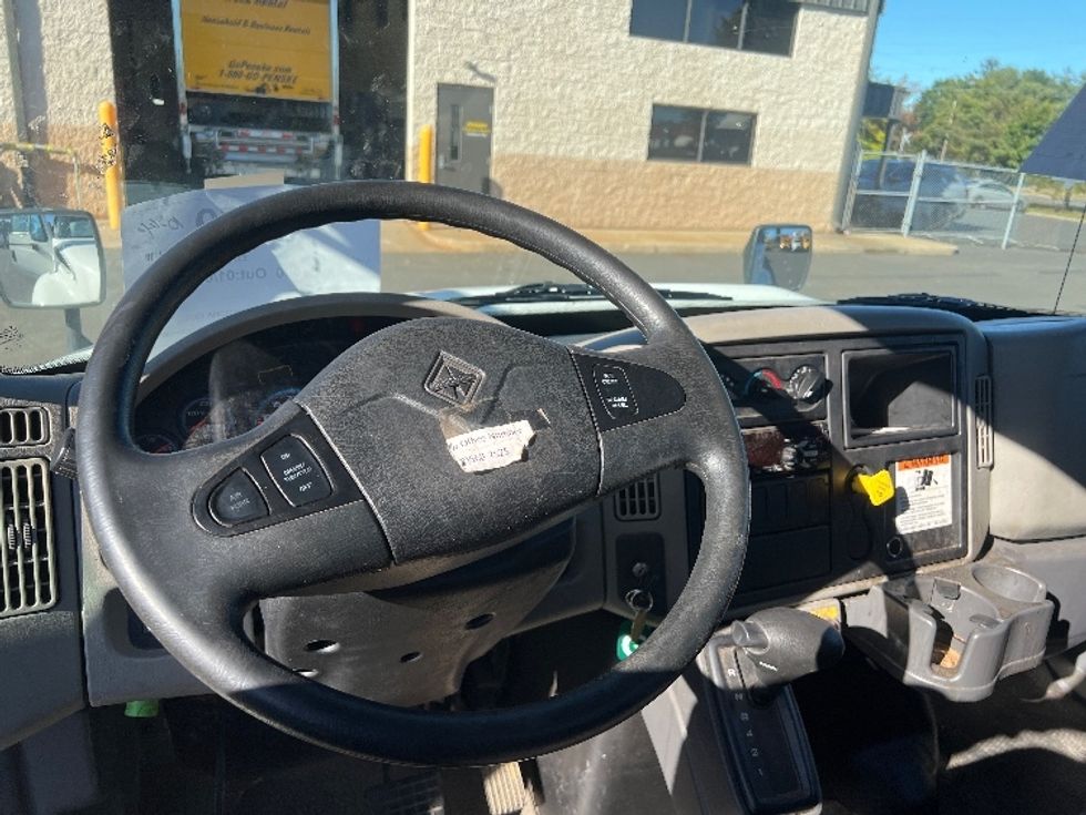 Cab and Chassis Truck-Light and Medium Duty Trucks-International-2019-4300-Bensalem-PA-48,214\n\t\tmiles-$ 39,000 - Image 18
