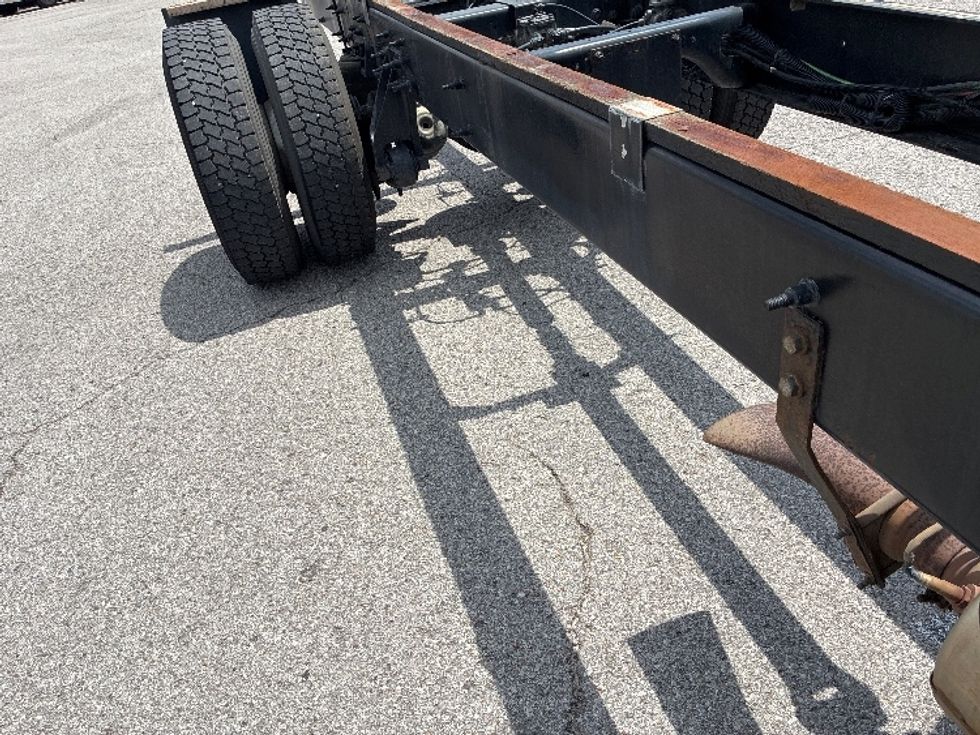 Cab and Chassis Truck-Light and Medium Duty Trucks-International-2019-4300-Nashville (Mount Juliet)-TN-140,697\n\t\tmiles-$ 35,000 - Image 9