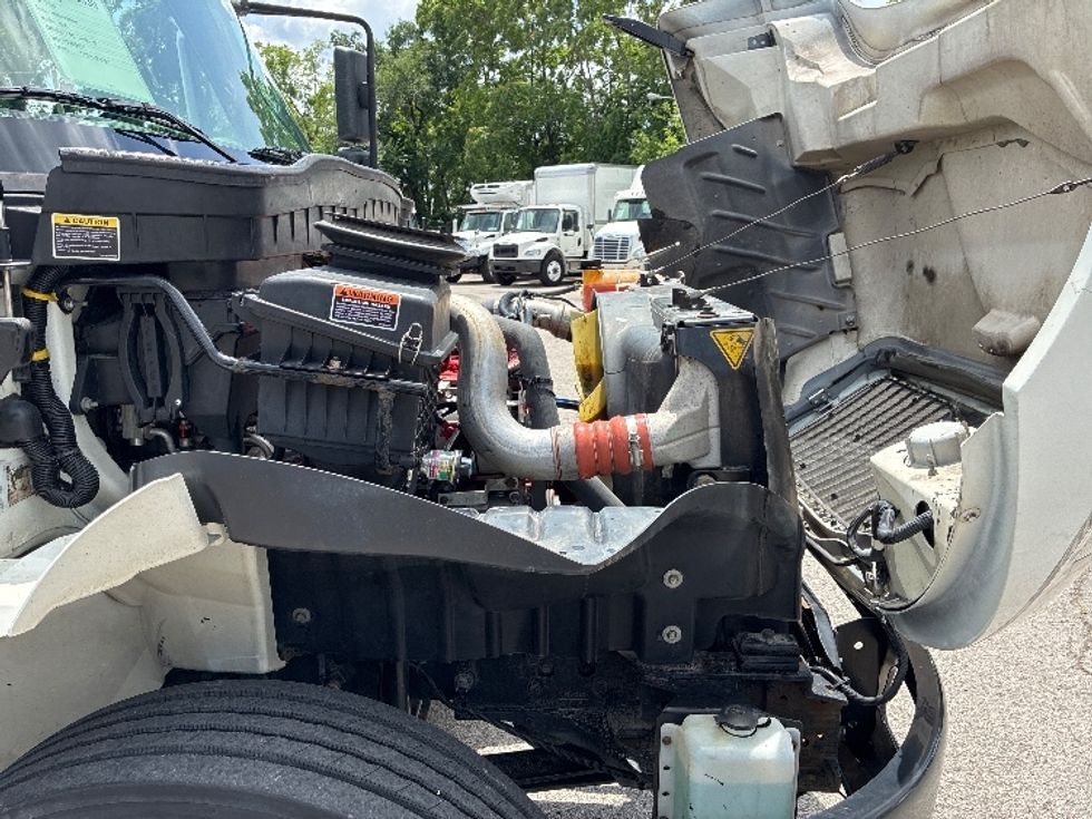 Cab and Chassis Truck-Light and Medium Duty Trucks-International-2019-4300-Nashville (Mount Juliet)-TN-140,697\n\t\tmiles-$ 35,000 - Image 18