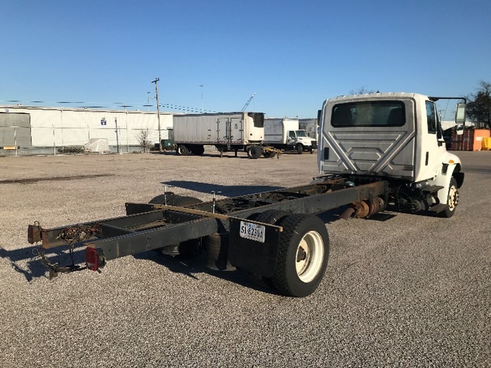Cab and Chassis Truck-Light and Medium Duty Trucks-International-2019-4300LP-Prince George-VA-229,802\n\t\tmiles-$ 24,000 - Image 9