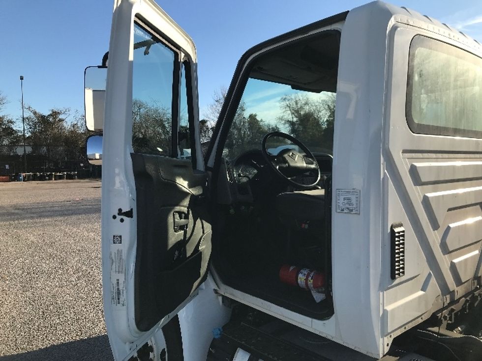 Cab and Chassis Truck-Light and Medium Duty Trucks-International-2019-4300LP-Prince George-VA-229,802\n\t\tmiles-$ 24,000 - Image 12
