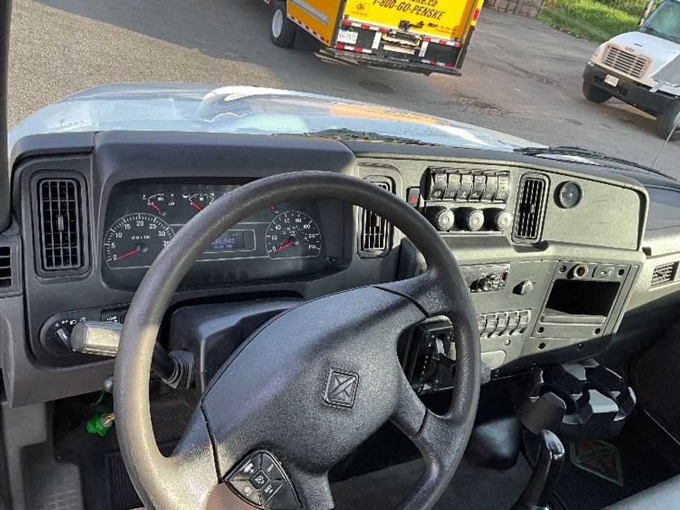 Cab and Chassis Truck-Light and Medium Duty Trucks-International-2019-MV607-Delta-BC-398,942\n\t\tkm-$ 28,500 - Image 12