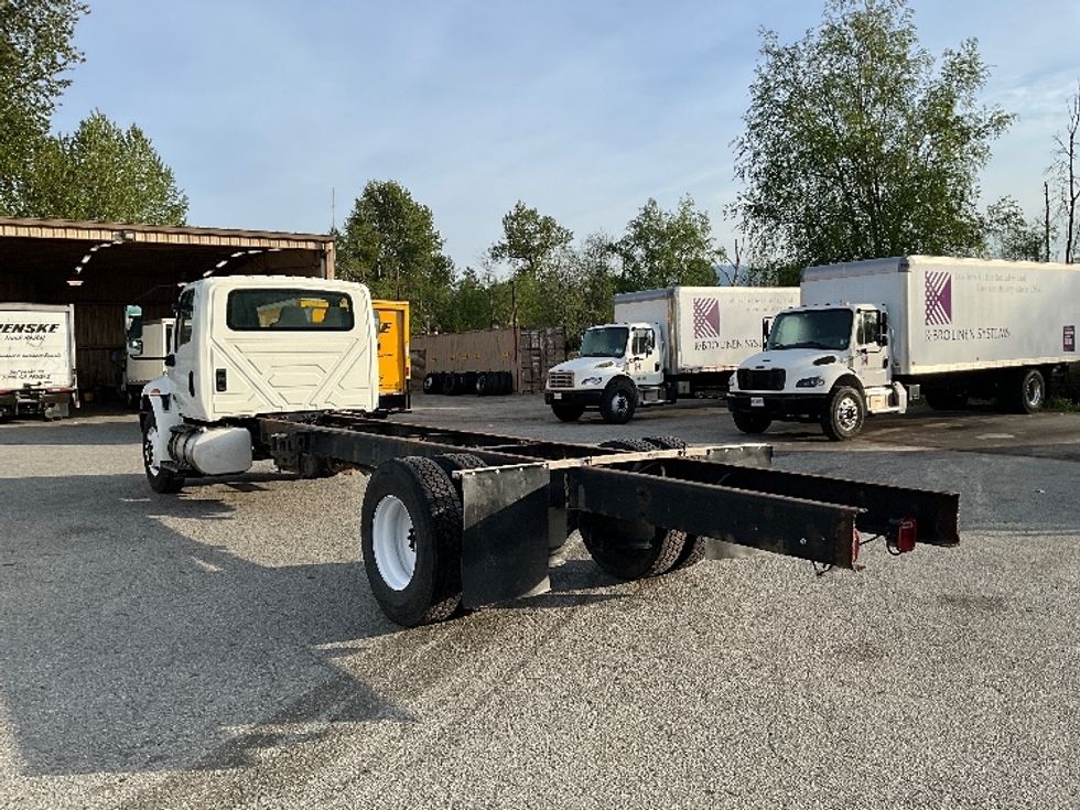 Cab and Chassis Truck-Light and Medium Duty Trucks-International-2019-MV607-Delta-BC-398,942\n\t\tkm-$ 28,500 - Image 6