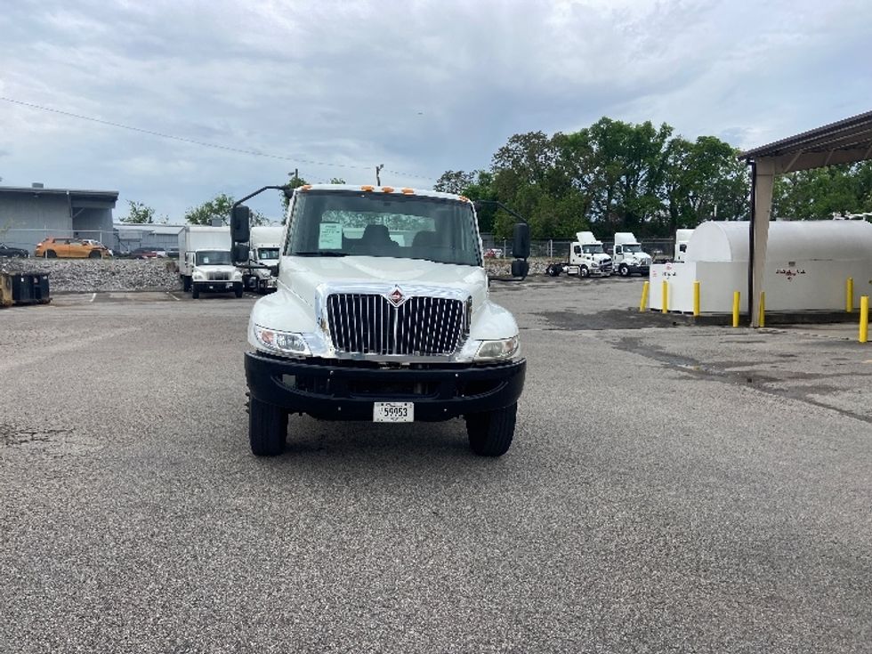 Cab and Chassis Truck-Light and Medium Duty Trucks-International-2019-MV607-Nashville (Mount Juliet)-TN-255,533\n\t\tmiles-$ 27,750 - Image 2