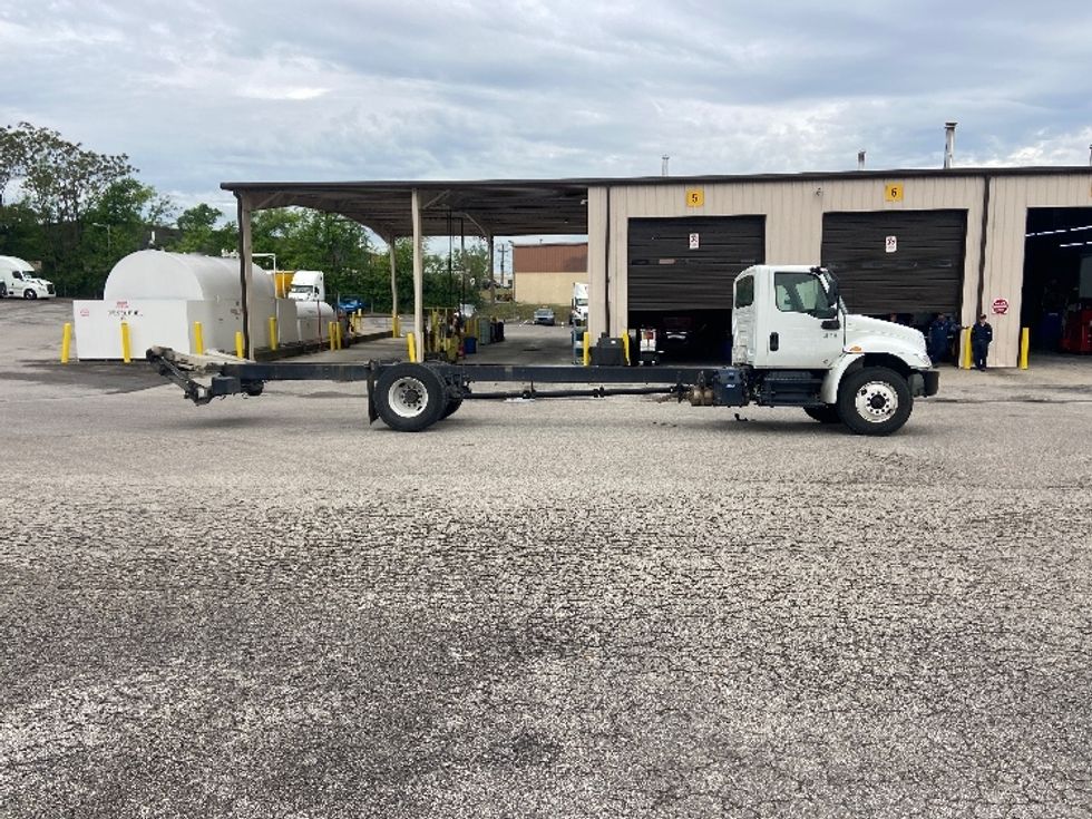 Cab and Chassis Truck-Light and Medium Duty Trucks-International-2019-MV607-Nashville (Mount Juliet)-TN-255,533\n\t\tmiles-$ 27,750 - Image 10
