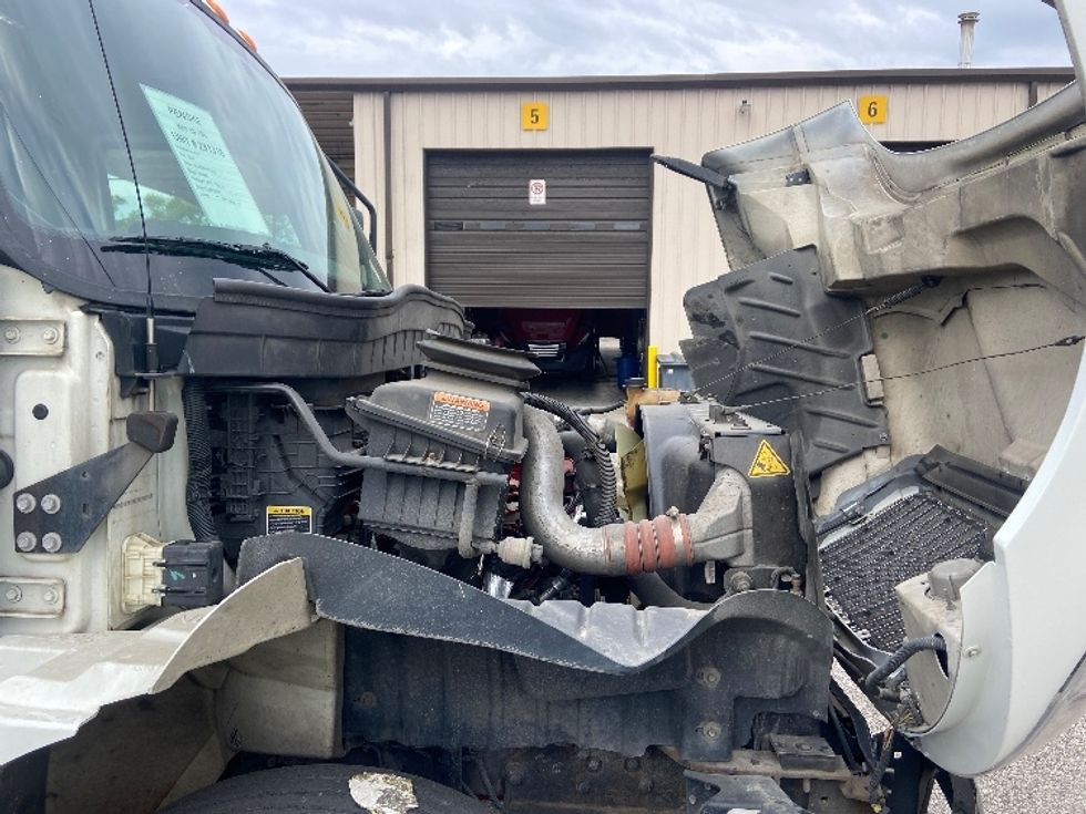 Cab and Chassis Truck-Light and Medium Duty Trucks-International-2019-MV607-Nashville (Mount Juliet)-TN-255,533\n\t\tmiles-$ 27,750 - Image 18