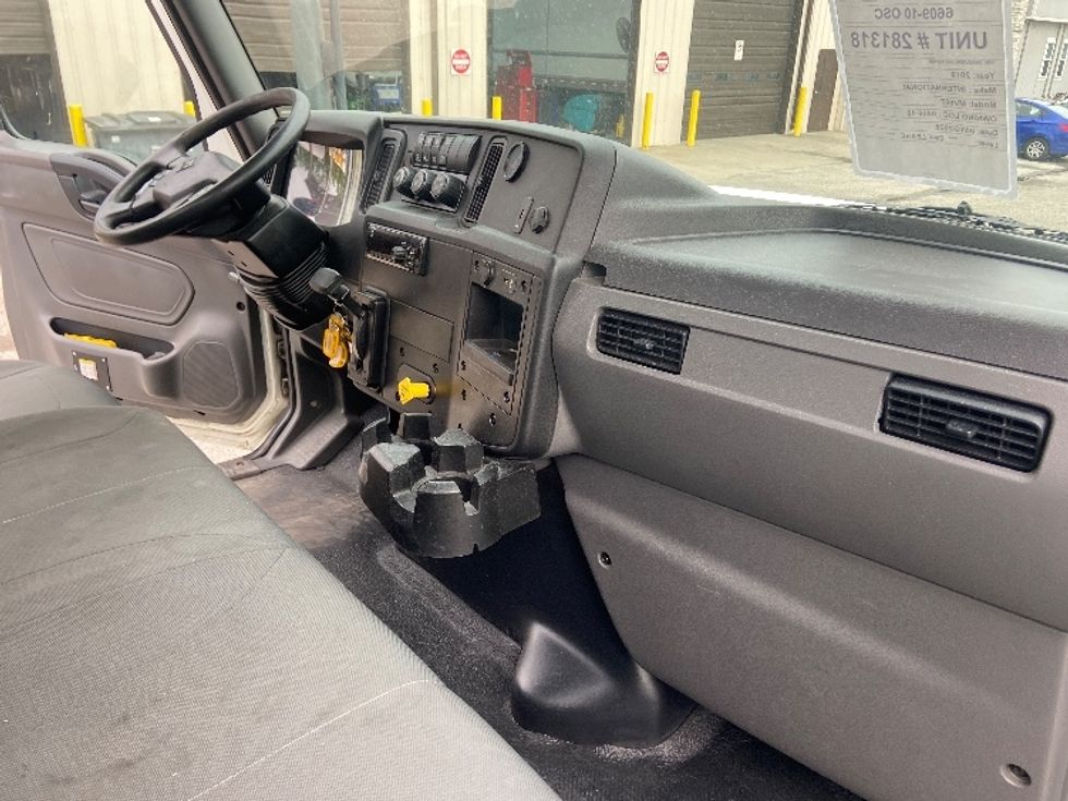 Cab and Chassis Truck-Light and Medium Duty Trucks-International-2019-MV607-Nashville (Mount Juliet)-TN-255,533\n\t\tmiles-$ 27,750 - Image 17