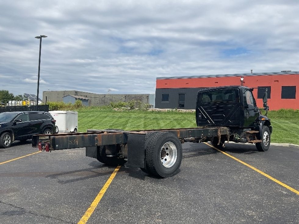 Cab and Chassis Truck-Light and Medium Duty Trucks-International-2020-MV607-Akron-OH-199,678\n\t\tmiles-$ 33,500 - Image 13