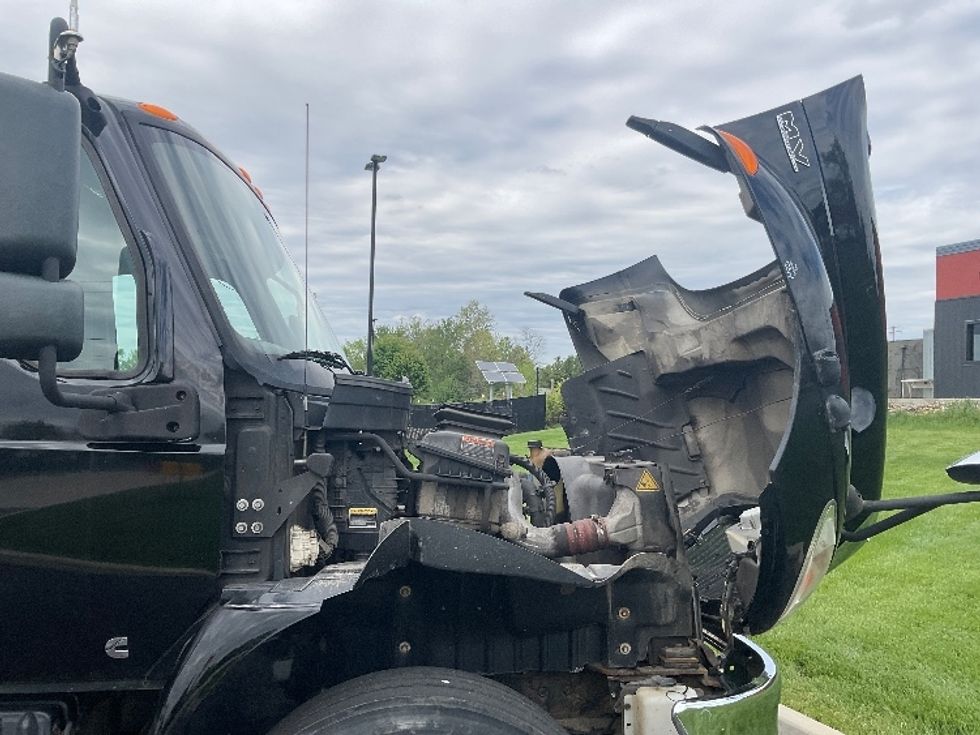Cab and Chassis Truck-Light and Medium Duty Trucks-International-2020-MV607-Akron-OH-199,678\n\t\tmiles-$ 33,500 - Image 23