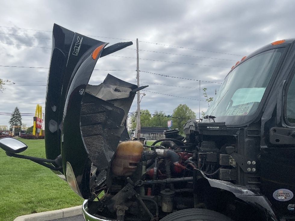 Cab and Chassis Truck-Light and Medium Duty Trucks-International-2020-MV607-Akron-OH-199,678\n\t\tmiles-$ 33,500 - Image 24