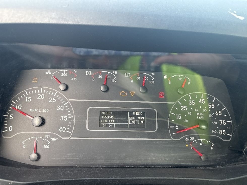 Cab and Chassis Truck-Light and Medium Duty Trucks-International-2020-MV607-Akron-OH-199,678\n\t\tmiles-$ 33,500 - Image 25