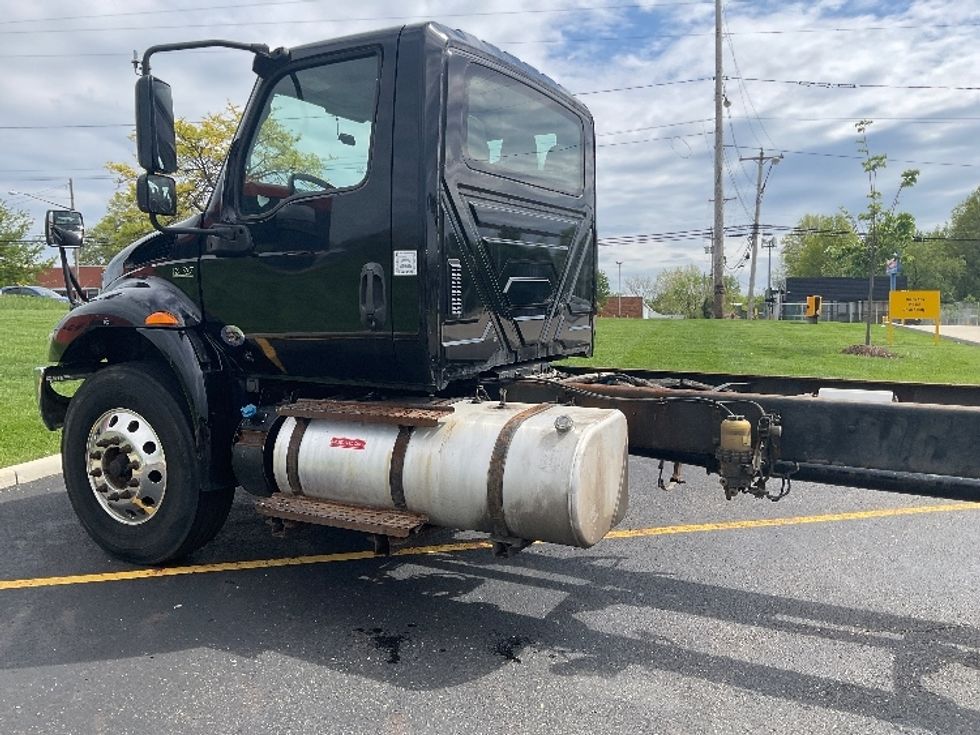 Cab and Chassis Truck-Light and Medium Duty Trucks-International-2020-MV607-Akron-OH-199,678\n\t\tmiles-$ 33,500 - Image 5