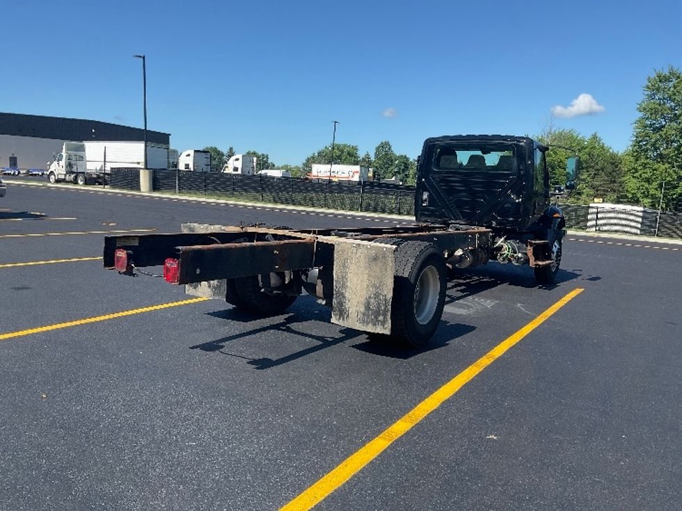 Cab and Chassis Truck-Light and Medium Duty Trucks-International-2020-MV607-Akron-OH-241,008\n\t\tmiles-$ 30,500 - Image 7