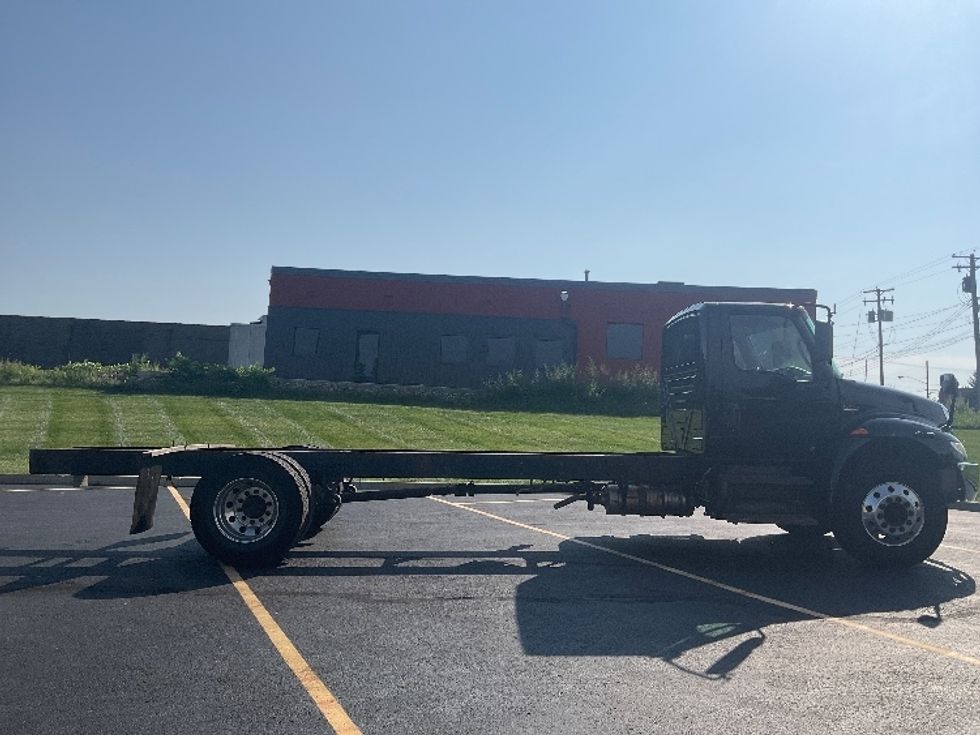 Cab and Chassis Truck-Light and Medium Duty Trucks-International-2020-MV607-Akron-OH-245,340\n\t\tmiles-$ 30,750 - Image 11