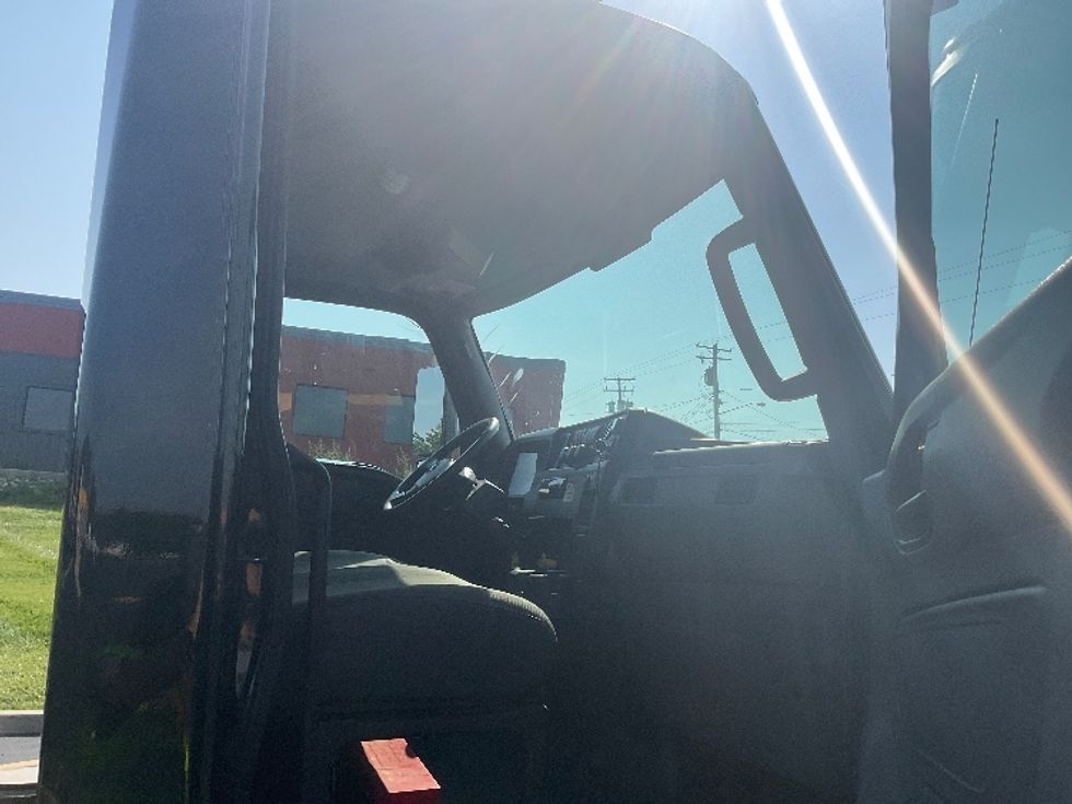 Cab and Chassis Truck-Light and Medium Duty Trucks-International-2020-MV607-Akron-OH-245,340\n\t\tmiles-$ 30,750 - Image 16