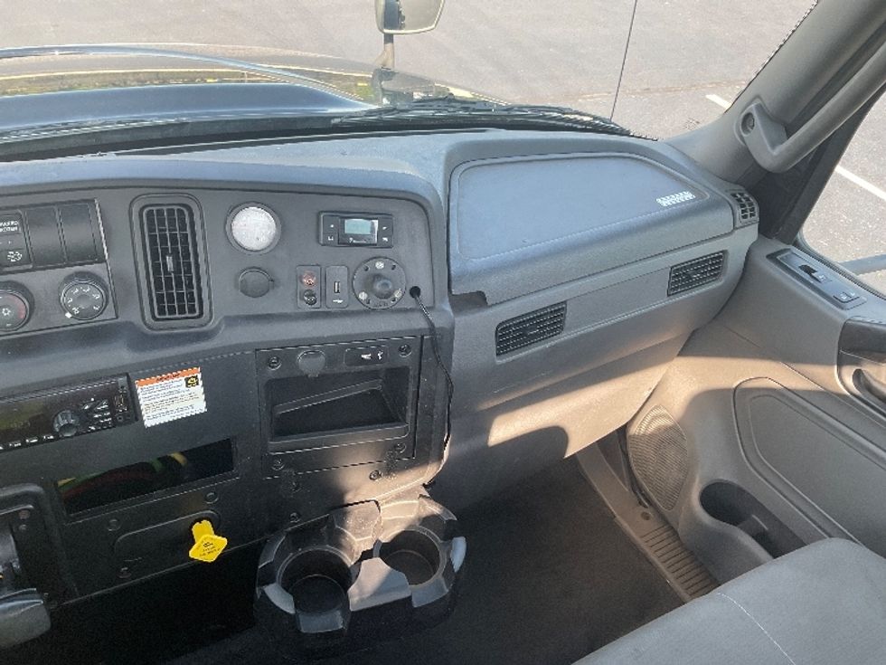 Cab and Chassis Truck-Light and Medium Duty Trucks-International-2020-MV607-Akron-OH-245,340\n\t\tmiles-$ 30,750 - Image 17