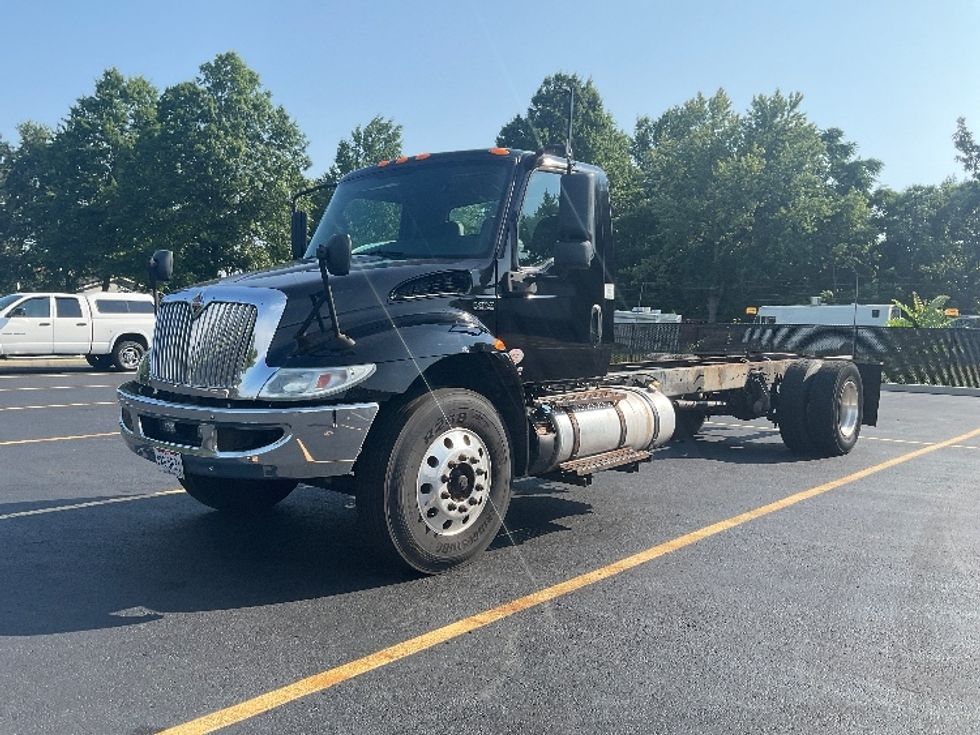 Cab and Chassis Truck-Light and Medium Duty Trucks-International-2020-MV607-Akron-OH-245,340\n\t\tmiles-$ 30,750 - Image 3