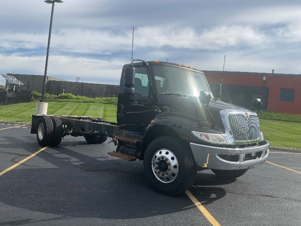 Cab and Chassis Truck-Light and Medium Duty Trucks-International-2020-MV607-Akron-OH-248,074\n\t\tmiles-$ 28,500 - Image 1