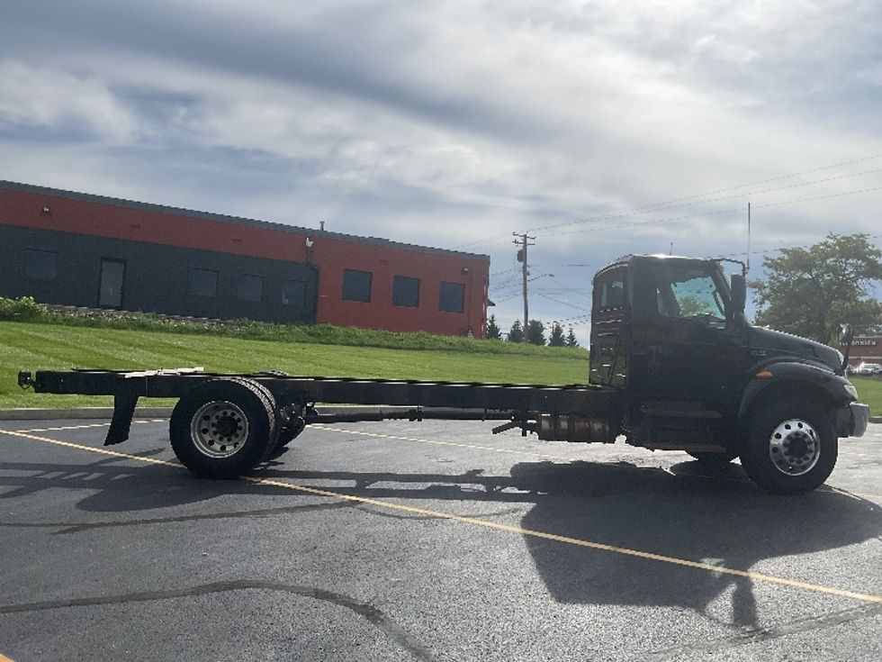 Cab and Chassis Truck-Light and Medium Duty Trucks-International-2020-MV607-Akron-OH-248,074\n\t\tmiles-$ 28,500 - Image 14