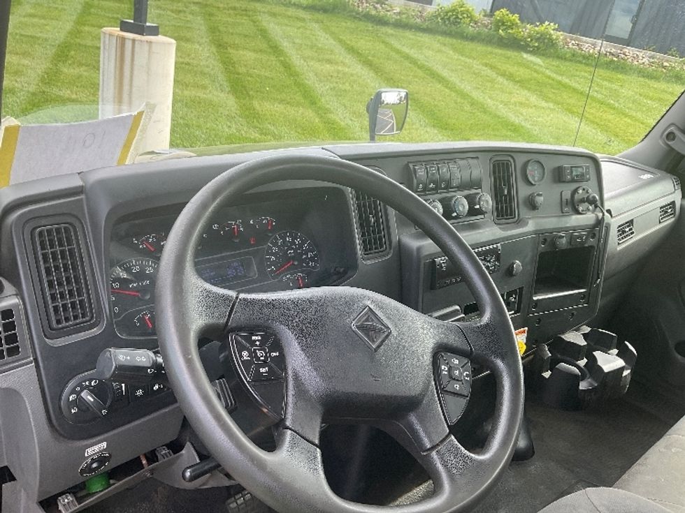 Cab and Chassis Truck-Light and Medium Duty Trucks-International-2020-MV607-Akron-OH-248,074\n\t\tmiles-$ 28,500 - Image 17