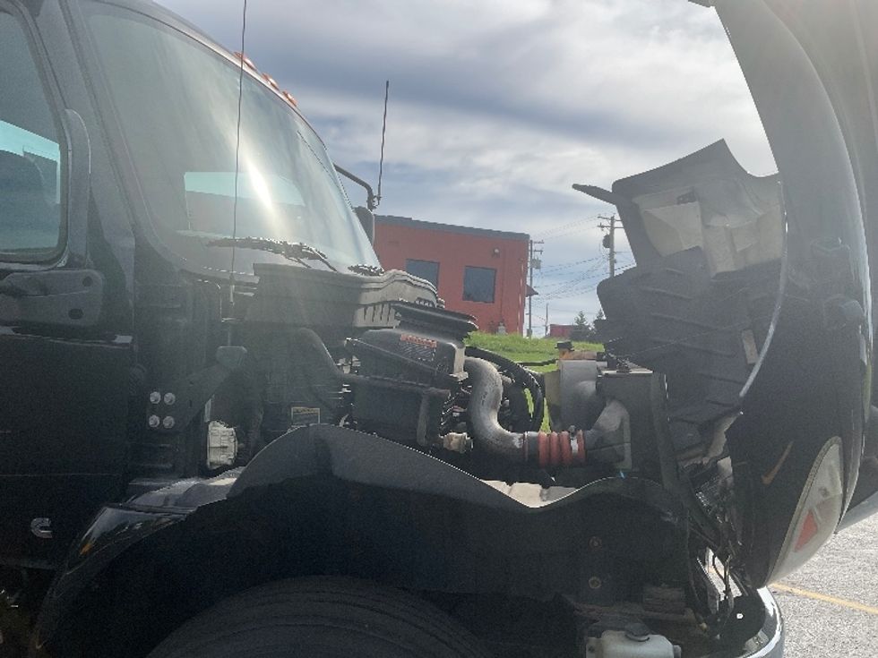 Cab and Chassis Truck-Light and Medium Duty Trucks-International-2020-MV607-Akron-OH-248,074\n\t\tmiles-$ 28,500 - Image 22