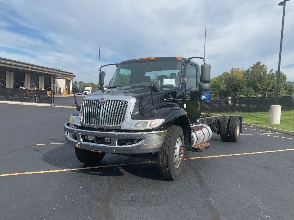 Cab and Chassis Truck-Light and Medium Duty Trucks-International-2020-MV607-Akron-OH-248,074\n\t\tmiles-$ 28,500 - Image 3
