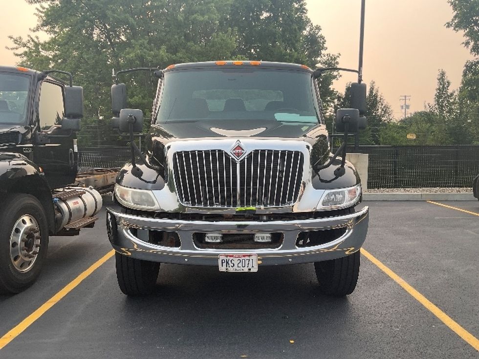 Cab and Chassis Truck-Light and Medium Duty Trucks-International-2020-MV607-Akron-OH-249,123\n\t\tmiles-$ 30,000 - Image 1