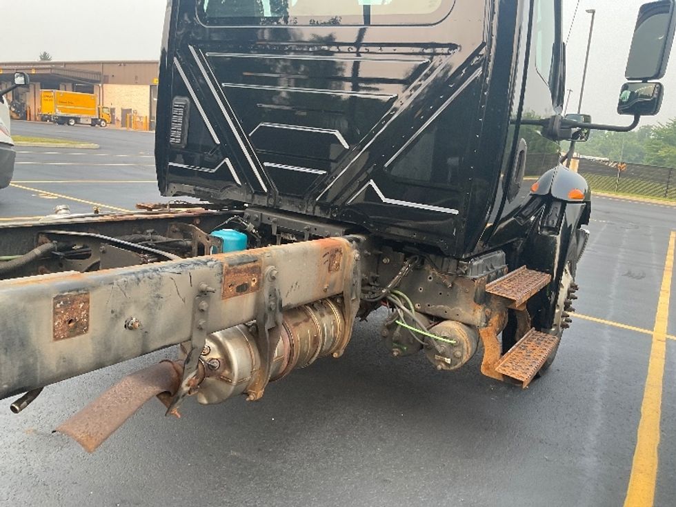 Cab and Chassis Truck-Light and Medium Duty Trucks-International-2020-MV607-Akron-OH-249,123\n\t\tmiles-$ 30,000 - Image 10