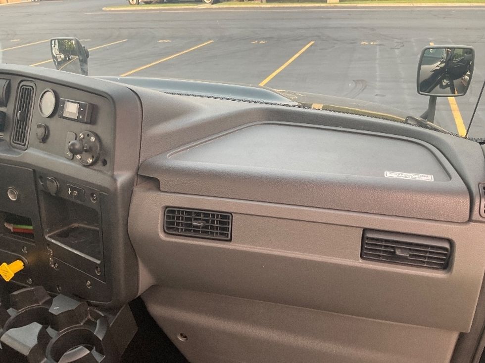 Cab and Chassis Truck-Light and Medium Duty Trucks-International-2020-MV607-Akron-OH-249,123\n\t\tmiles-$ 30,000 - Image 16