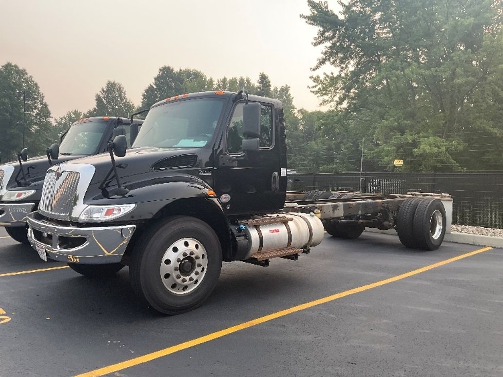 Cab and Chassis Truck-Light and Medium Duty Trucks-International-2020-MV607-Akron-OH-249,123\n\t\tmiles-$ 30,000 - Image 2